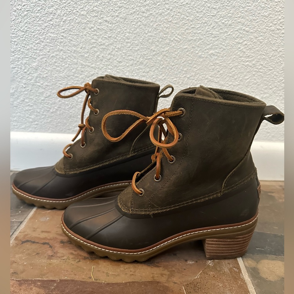 Womens sperry heal leather saltwater duck boots olive 8